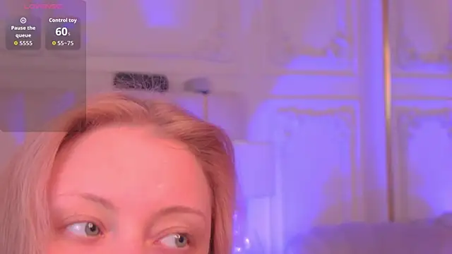 MollyHilton online show from 04-04-26, 07:09