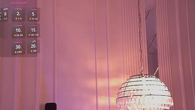 Snapshot of MollyHilton chatting on 02-20-26, 09:28 MollyHilton online show from 02-20-26, 09:28