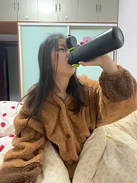 BIGBABYYEYE online show from 02-07-26, 02:58