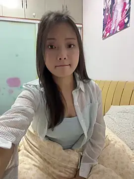 BIGBABYYEYE online show from 02-11-26, 01:55