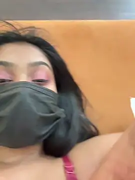 Snapshot of Roohbabe chatting on 04-18-26, 07:22 Roohbabe online show from 04-18-26, 07:22