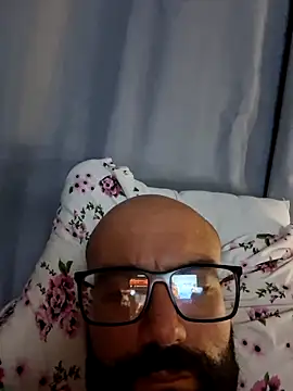 Snapshot of Robsonitj90 chatting on 05-20-26, 10:45 Robsonitj90 online show from 05-20-26, 10:45