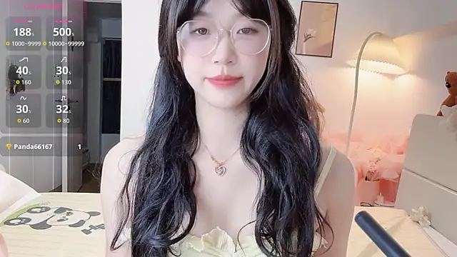 Snapshot of Luminous4173 chatting on 06-18-26, 01:05 Luminous4173 online show from 06-18-26, 01:05