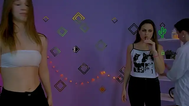 eira mouse online show from 03-31-26, 09:11