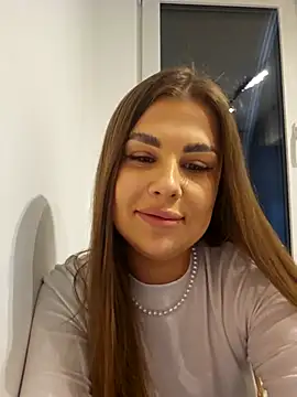 Snapshot of CutieLui_ chatting on 02-15-26, 05:01 CutieLui online show from 02-15-26, 05:01