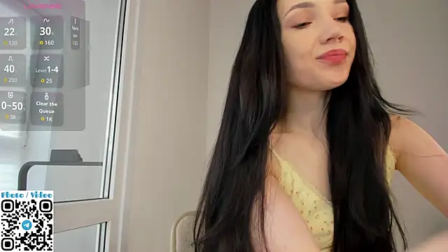 Helen  spark   online show from 07-25-26, 01:02