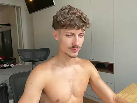 vitoraugustoxxx online show from 02-05-26, 06:26