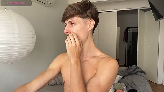 vitoraugustoxxx online show from 02-11-26, 01:11