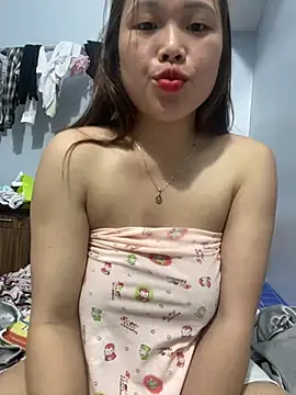 Snapshot of Emxinhka1 chatting on 06-25-26, 05:18 Emxinhka1 online show from 06-25-26, 05:18