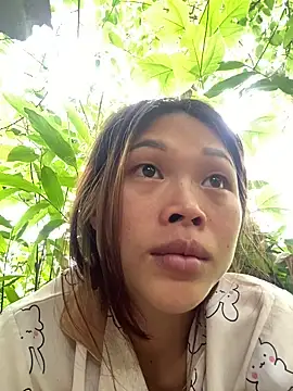 Emxinhka1 online show from 05-15-26, 06:11