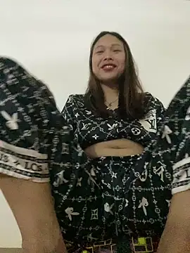 Emxinhka1 online show from 06-12-26, 03:48