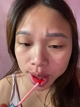 Emxinhka1 online show from 04-19-26, 02:12