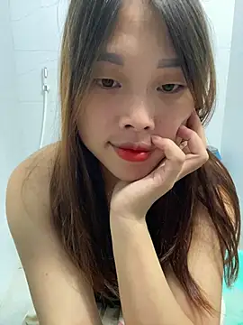 Snapshot of Emxinhka1 chatting on 07-19-26, 02:36 Emxinhka1 online show from 07-19-26, 02:36