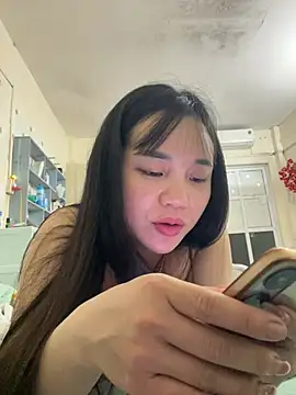  Lylyy online show from 03-25-26, 12:48