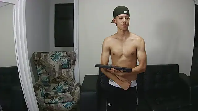 Snapshot of Matt_Jonnes chatting on 02-04-26, 05:02 Matt Jonnes online show from 02-04-26, 05:02