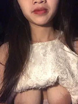 uyensexy online show from 02-10-26, 03:05