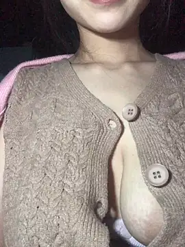 uyensexy online show from 02-06-26, 03:19