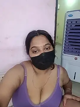 Snapshot of Aliya_Hott chatting on 05-11-26, 05:20 Aliya Hott online show from 05-11-26, 05:20