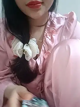 Snapshot of Moe-moex chatting on 03-18-26, 04:15 Moe-moex online show from 03-18-26, 04:15