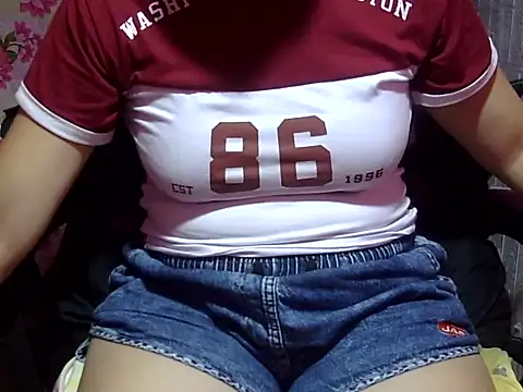 Snapshot of Sophia_Kate_69 chatting on 04-05-26, 04:35 Sophia Kate 69 online show from 04-05-26, 04:35