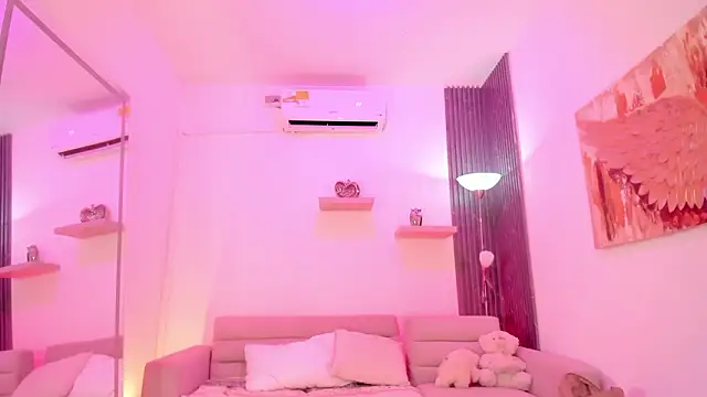 TAHIELA  online show from 02-13-26, 10:37