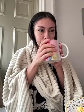 Snapshot of Bonny_Eva chatting on 04-19-26, 04:41 Bonny Eva online show from 04-19-26, 04:41