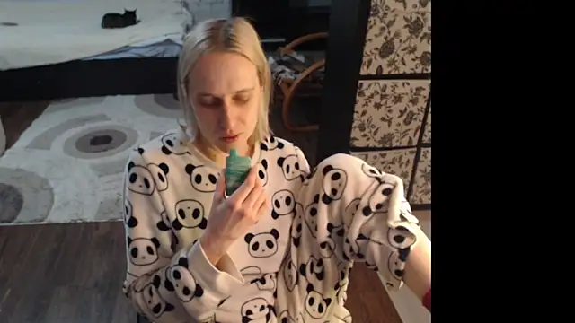 Your guilty pleasure1 online show from 02-08-26, 04:37