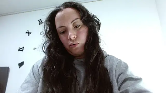 ElaMurray02 online show from 02-04-26, 01:17