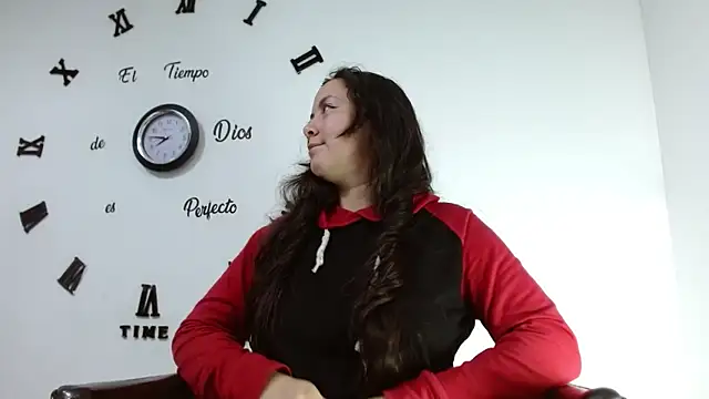 ElaMurray02 online show from 02-05-26, 03:41