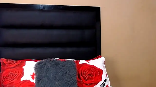 AppleAsss online show from 03-11-26, 06:07