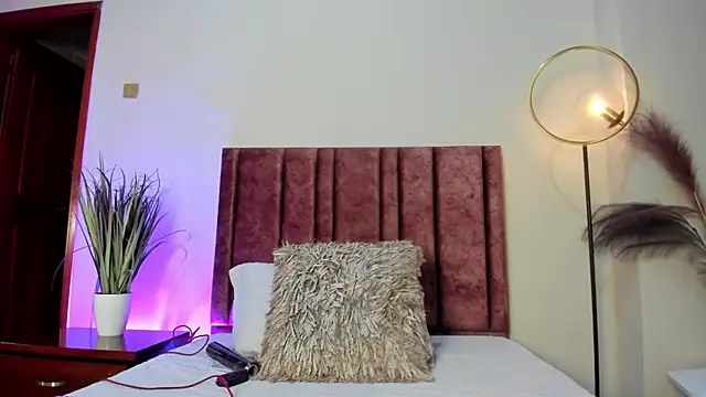 AylaStone online show from 02-11-26, 06:41