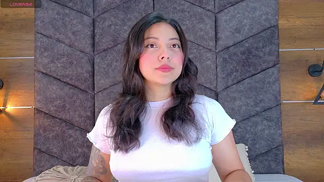 AnnieRouse   online show from 04-02-26, 11:39