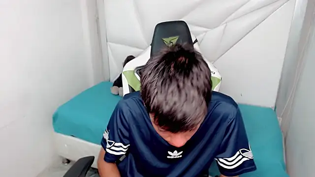 Liarr  online show from 03-04-26, 08:05