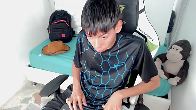 Liarr  online show from 02-25-26, 07:47