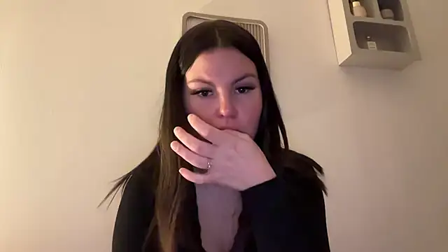 kiaraaaa75 online show from 02-01-26, 06:17