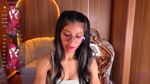 Snapshot of Alina_b_ chatting on 06-08-26, 08:09 Alina b online show from 06-08-26, 08:09