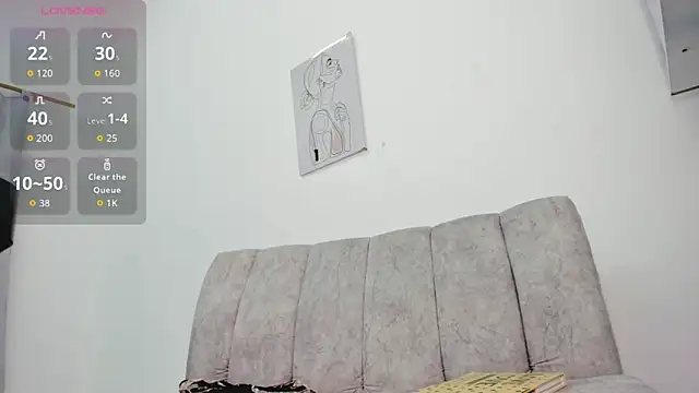 Snapshot of velvetluna_ chatting on 06-04-26, 02:11 velvetluna online show from 06-04-26, 02:11