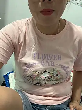 Snapshot of Baby-lovely69 chatting on 03-31-26, 04:36 Baby-lovely69 online show from 03-31-26, 04:36