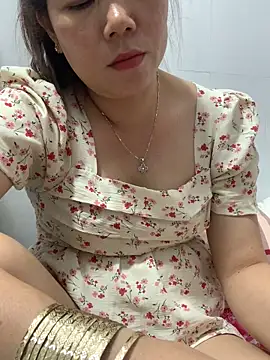 Snapshot of Baby-lovely69 chatting on 02-04-26, 01:28 Baby-lovely69 online show from 02-04-26, 01:28