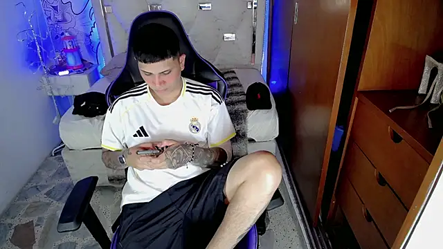 Black diamondd  online show from 04-15-26, 04:55