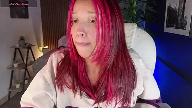 saphire  online show from 04-14-26, 03:17