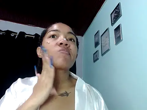 Sexy Supermomm online show from 04-22-26, 03:57