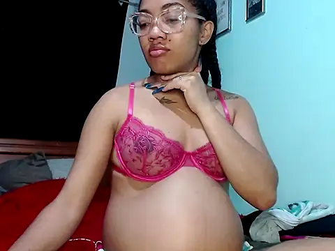 Sexy Supermomm online show from 04-13-26, 03:43