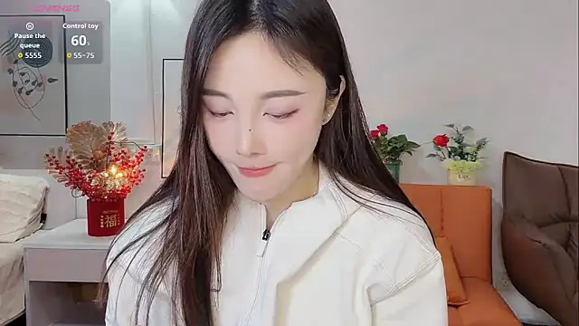 Snapshot of Lisa-295188 chatting on 02-24-26, 10:05 Lisa-295188 online show from 02-24-26, 10:05