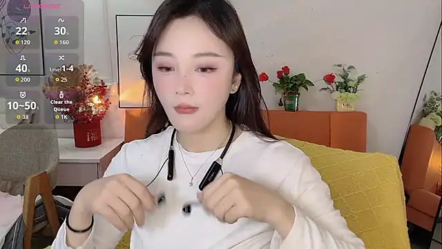 Snapshot of Lisa-295188 chatting on 02-10-26, 07:07 Lisa-295188 online show from 02-10-26, 07:07