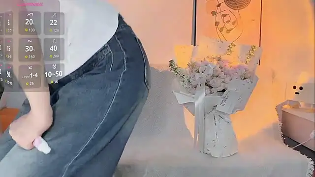 Lisa-295188 online show from 04-12-26, 08:39