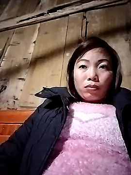 Snapshot of Ella-aa chatting on 02-02-26, 10:09 Ella-aa online show from 02-02-26, 10:09