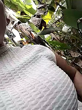 Snapshot of Ella-aa chatting on 02-27-26, 08:14 Ella-aa online show from 02-27-26, 08:14