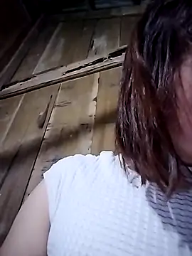 Snapshot of Ella-aa chatting on 02-17-26, 03:42 Ella-aa online show from 02-17-26, 03:42