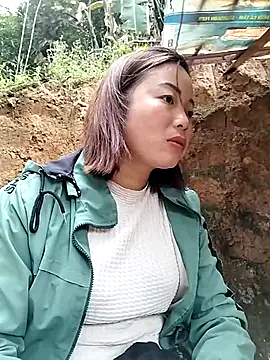 Snapshot of Ella-aa chatting on 02-17-26, 02:42 Ella-aa online show from 02-17-26, 02:42